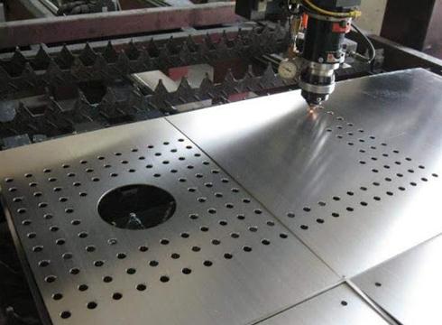 花都區(qū)鈑金加工廠-激光切割1
