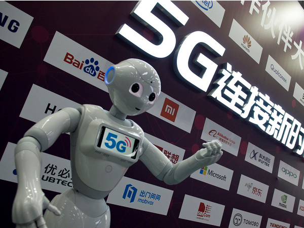 智能家居機器人6