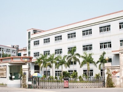 深圳五金沖壓廠，五金加工機(jī)械手操作9